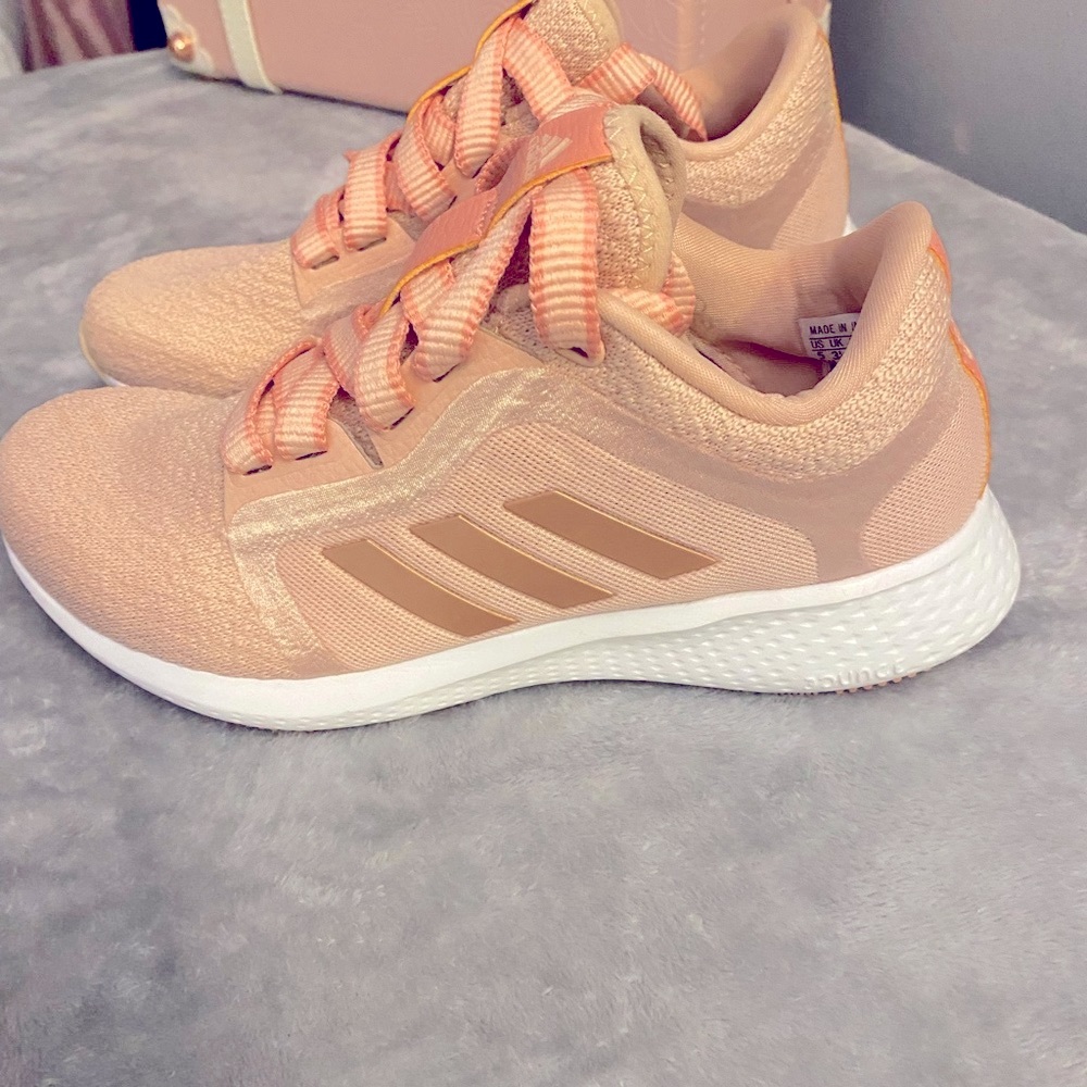 Adidas edge lux prime green apricot/peach colored running shoe. Never worn - Picture 1 of 5